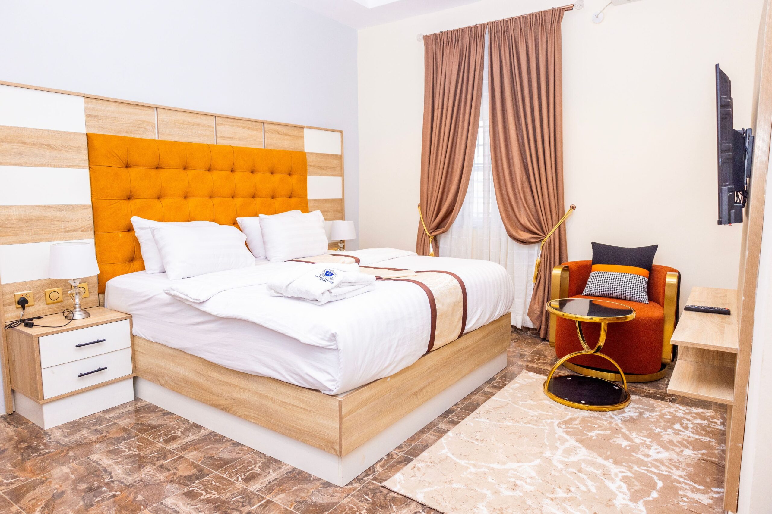 HiltonPalace 88 scaled 1